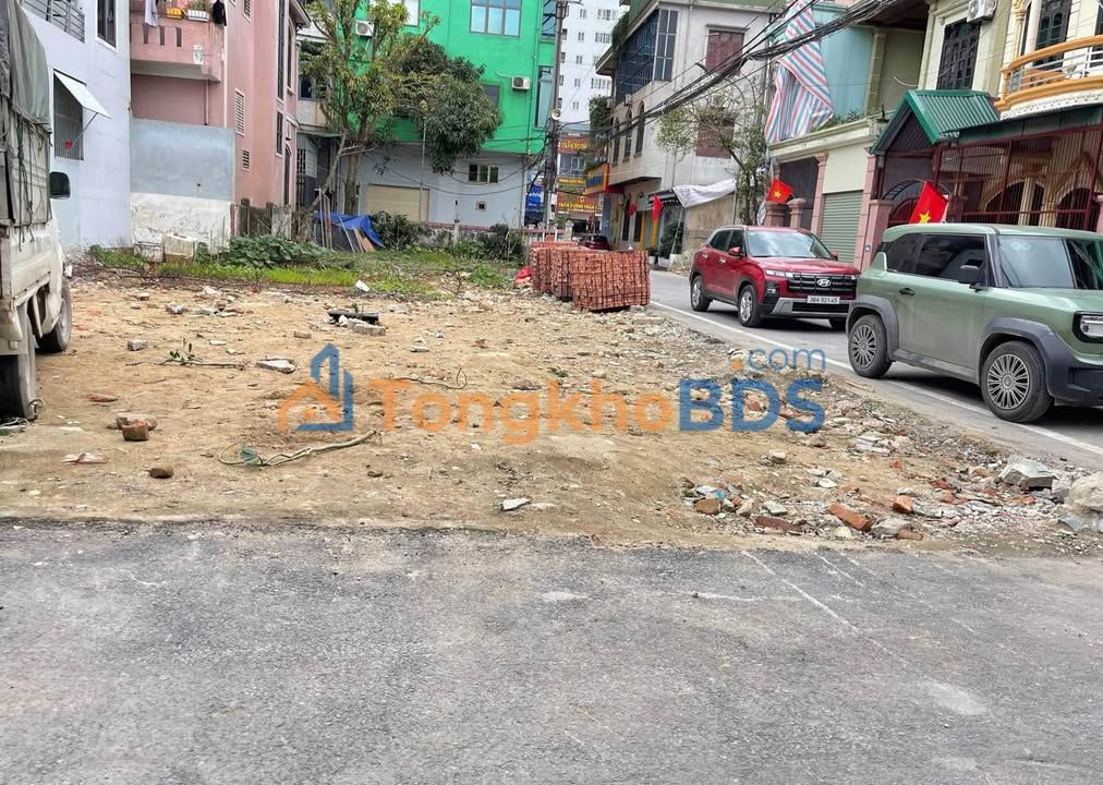 Đất nền mặt tiền Phan Cảnh Quang, TP Vinh 65m² - Kinh doanh tốt, giá hơn 5 tỷ