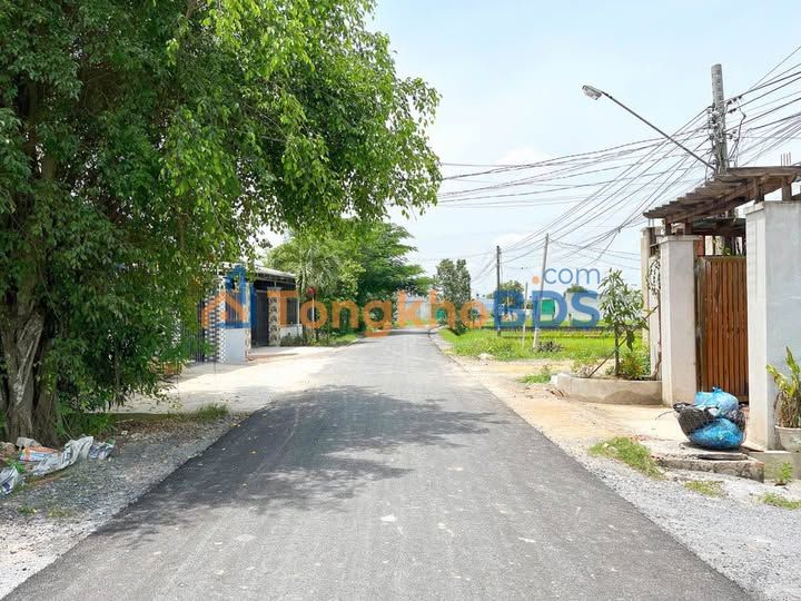 Nhà Mặt Tiền Tulip Đức Hòa 120m² Sổ Hồng Riêng - Giá 1.85 Tỷ