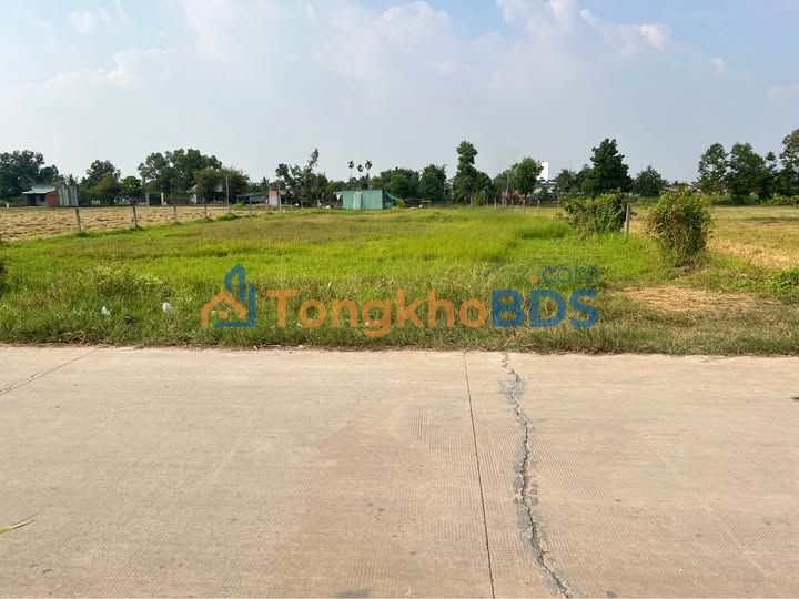 Đất Vườn Nghỉ Dưỡng 2210m² Giá 5.75 Tỷ Tại Đức Hòa, Long An - Sổ Đỏ Thổ Cư