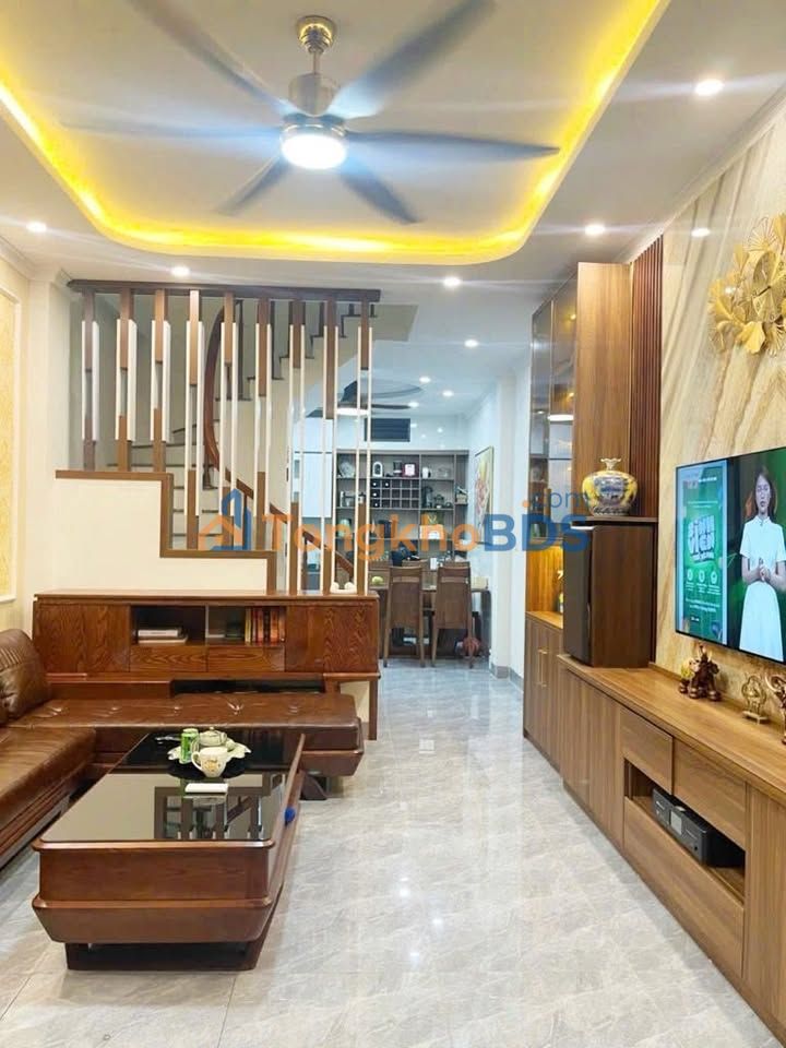 Nhà 34m² Vân Canh, Hoài Đức - Sổ vuông nở hậu, Giá 6 Tỷ