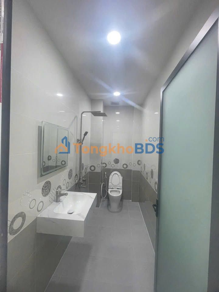 Nhà nguyên căn Phạm Thế Hiển 125m² 20 triệu - Ôtô vào nhà