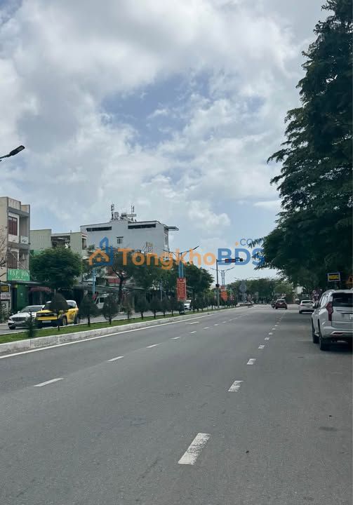 Nhà 2 Tầng Trung Tâm Hòa Xuân 100m² - Giá 7.75 Tỷ TL