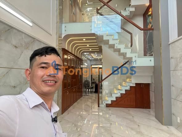 Nhà phố Tỉnh Lộ 10 Bình Tân 115m² 12.75 tỷ - Ô tô vào tận nhà