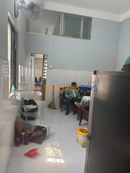 Nhà Nguyên Căn 52m² Quận 1 - Gần Cầu Ông Lãnh, Giá 10 Triệu/Tháng