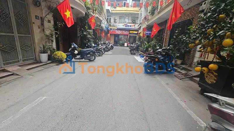 Nhà Phân Lô Quân Đội Ba Đình 25m² - 5 Tầng, 3 Ngủ, Sổ Đỏ Vuông Đẹp