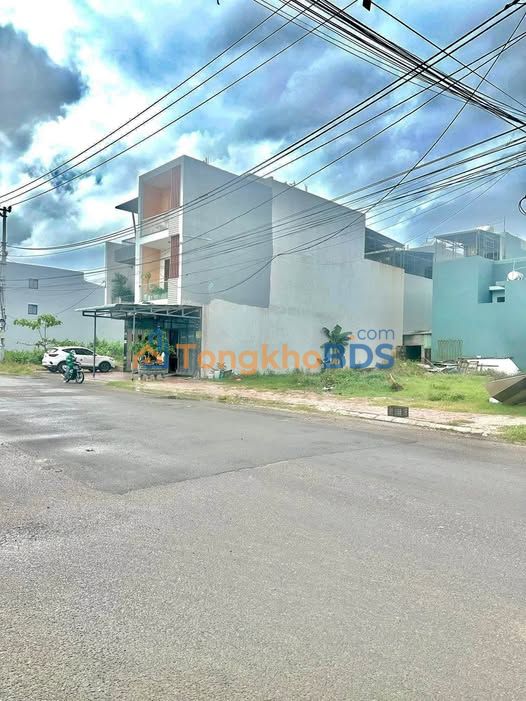 Nhà Mặt Tiền Kinh Doanh Trần Văn Dũng, Quy Nhơn - 80m², 3 Tỷ, Sổ Đỏ Sẵn