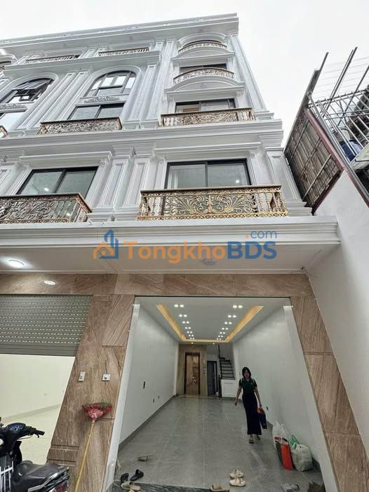 Nhà 6 Tầng Thang Máy Hoàng Ngân - Cầu Giấy - 50m² - Sẵn Sàng Ở Ngay