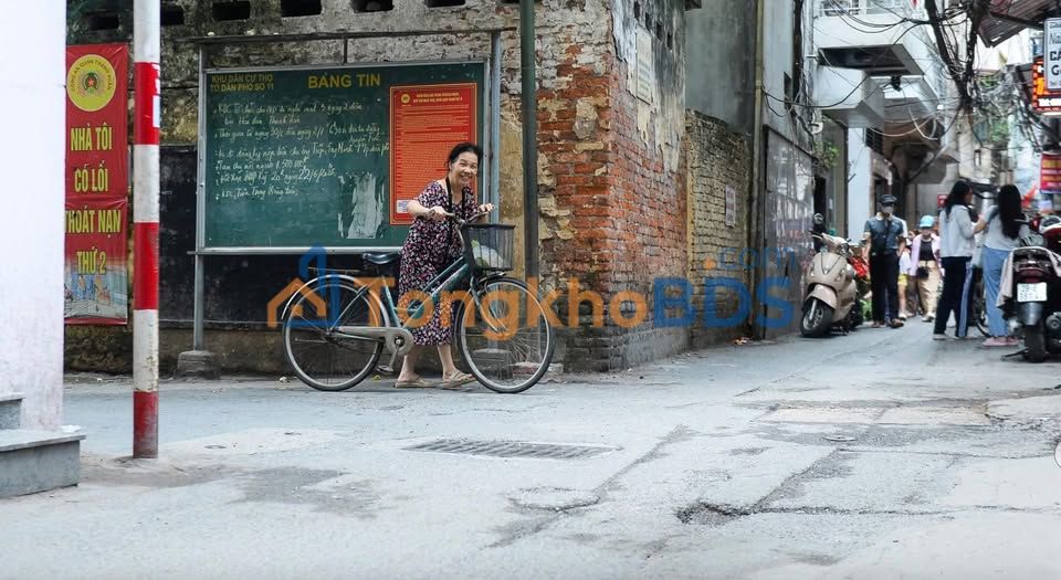 Nhà 4 Tầng Ngõ Ba Gác Chính Kinh, Thanh Xuân - 38m² Chỉ 5.5 Tỷ