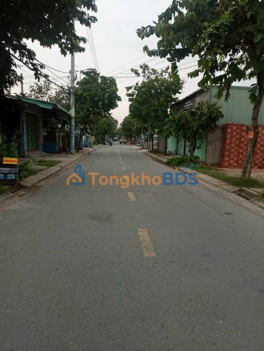 Nhà Mặt Tiền 117m² Đường 12M, Hóc Môn - Kinh Doanh Đỉnh Cao, Giá 2.3 Tỷ