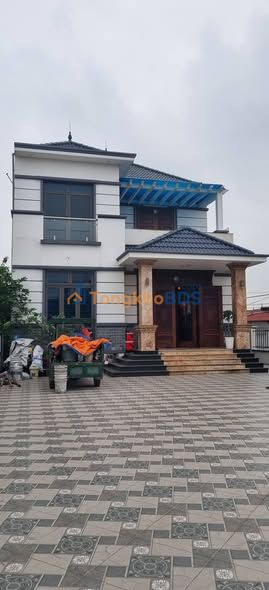 Bán Gấp Biệt Thự Lô Góc 416m² Trục Chính Chợ Hoàn Dương, Hà Nam - Giá Đất Tặng Nhà