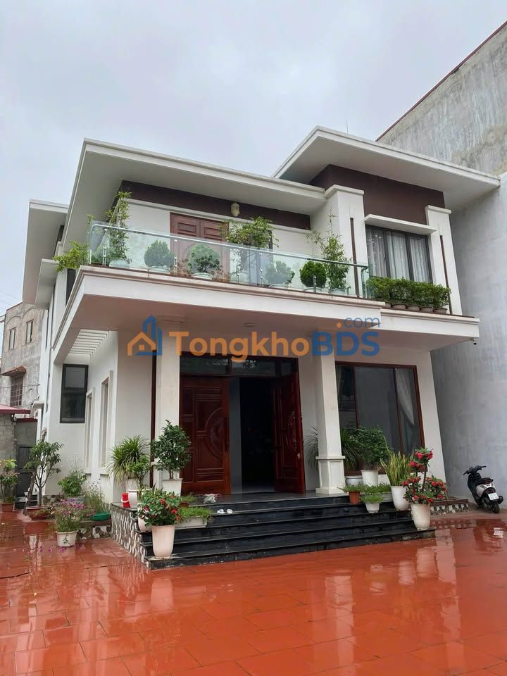 Bán Gấp Biệt Thự 348m² Ngõ 63 Bến Bắc, Lạng Sơn - Ô tô vào nhà