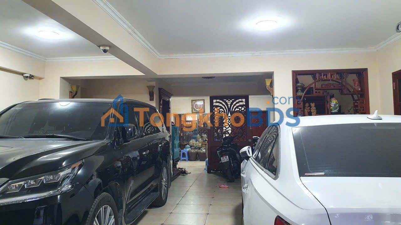 Bán nhà mặt phố Hoàn Kiếm 130m² 7 tầng, lô góc - Giá 115 tỷ