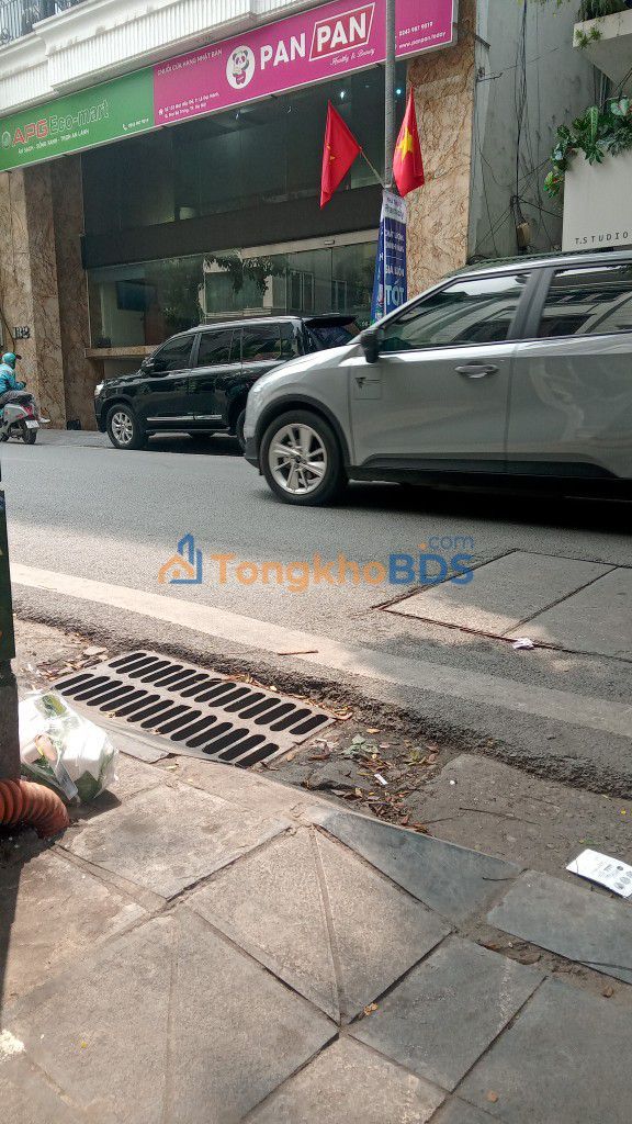 Nhà mặt phố Phố Huế Hai Bà Trưng 215m² 65 tỷ - Ô tô vào tận nhà