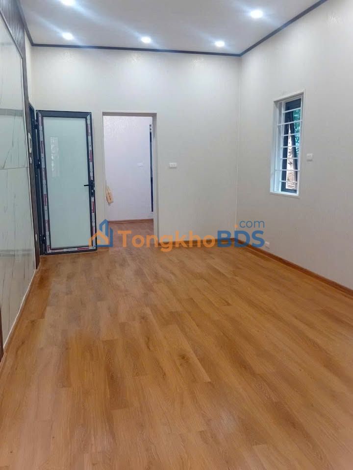 Nhà Sổ Đỏ 31m² Kim Giang, Hoàng Mai - Hơn 4 Tỷ, 4 Ngủ, Sẵn Sàng Ở Ngay