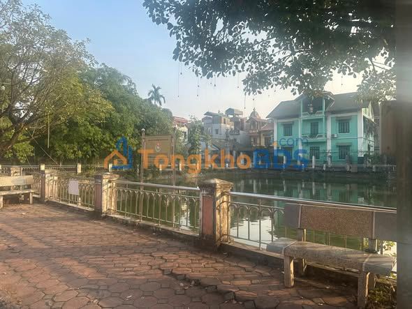 Bán đất Hà Đông 30m² - Sổ đỏ chính chủ, ngay ngã tư Quang Trung - Phan Đình Giót