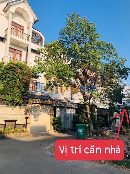 Đất Trường Lưu Q9 54m² 3.3 tỷ - Đường to ô tô