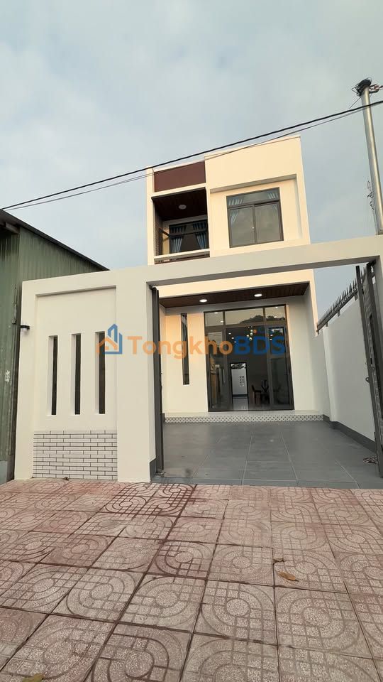 Nhà Mặt Tiền 826C Cần Giuộc 140m² - Sổ Hoàn Công, Giá Tốt