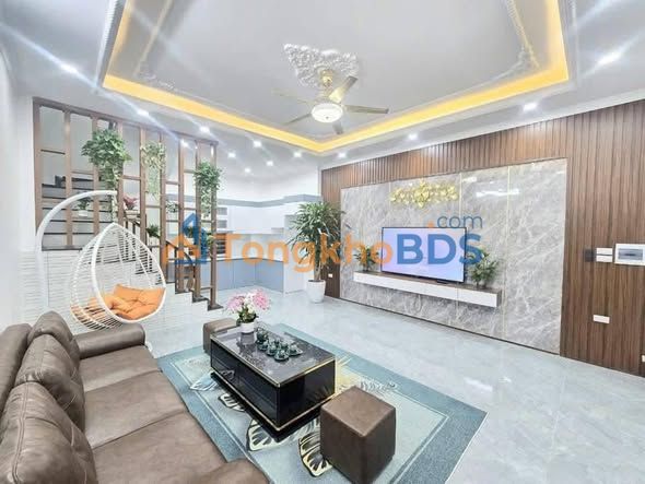 Nhà Mặt Tiền Đại La, Hai Bà Trưng - 190m², 5 Tầng, Giá 8 Tỷ
