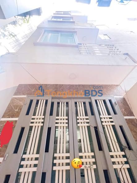 Nhà Lô Góc Xuân Tảo 32m² 5 Tầng - Sát Biệt Thự Ngoại Giao Đoàn Giá 4.2 Tỷ