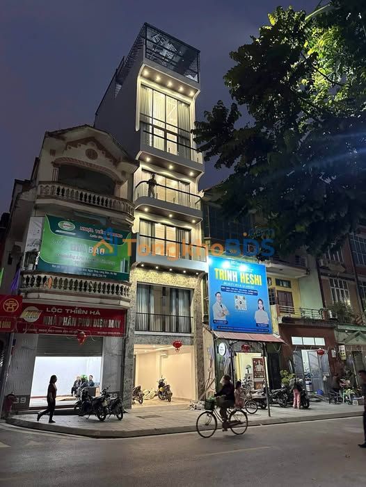 Nhà Mặt Tiền Bồ Đề 45m², 8 Tầng Kinh Doanh, Oto Tránh - Sổ Đỏ Sẵn Sàng