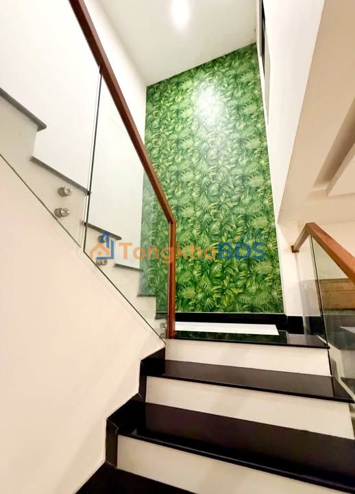 Nhà Mặt Tiền Núi Thành, Hải Châu 90m² - Giá Hơn 1x Tỷ, Sẵn Sàng Kinh Doanh