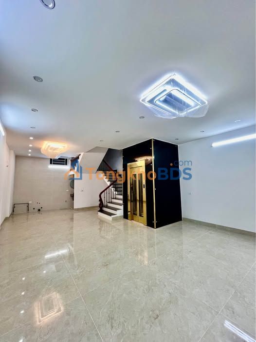 Nhà 4 Tầng Có Thang Máy, 60m² Đường Ô Tô Thông, TP Thanh Hóa - Giá Tốt