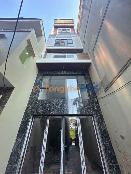 Bán Gấp Nhà 7 Tầng Thang Máy, Bồ Đề, Long Biên - 70m²