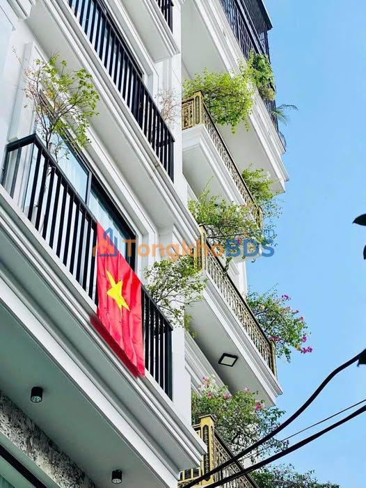 Bán Gấp Nhà 7 Tầng Thang Máy Nguyễn Sơn, Long Biên 60m² - Ô Tô Tránh