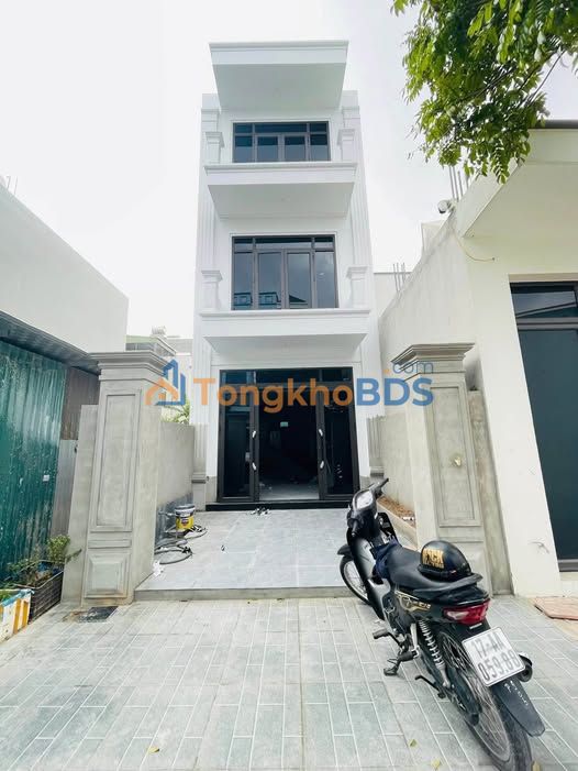 Nhà 3 Tầng Tân Cổ Điển Phú Xuân, Thái Bình - 67m² Sẵn Ở