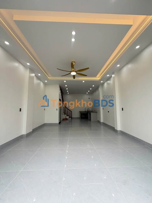 Nhà Mặt Tiền Kinh Doanh Phú Xuân, Thái Bình - 42m², 3 Tầng, 2.9 Tỷ