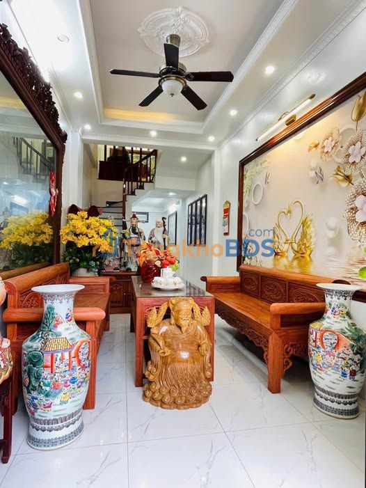 Nhà 4 Tầng Trần Hưng Đạo, Thái Bình - Ngõ Ô Tô 7 Chỗ, 45m², 3.2 Tỷ