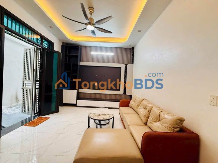 Nhà 3 Tầng Hùng Vương, Thái Bình - 40.6m², Ô Tô Đỗ Cửa