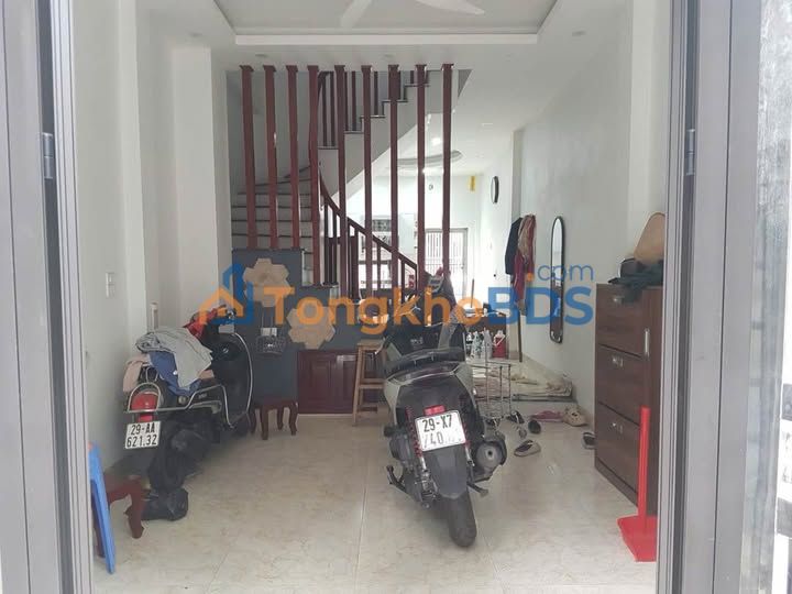 Nhà Phân Lô 3 Tầng 40m² Phúc Đồng, Long Biên - Giá 10 Tỷ Ô Tô Tránh