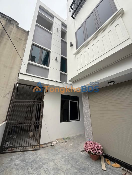 Nhà 40m² Phường Trần Lãm, Thái Bình - 2 Tỷ, 3PN, Gần Chợ Kỳ Bá