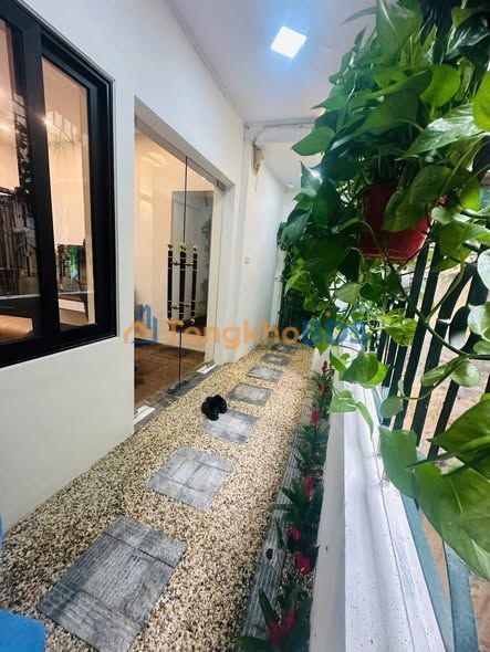 Nhà Tập Thể Vọng Hà - 80m² 3 Ngủ, Vài Bước Chân Ra Phố Cổ, Giá Nhỉnh 3 Tỷ