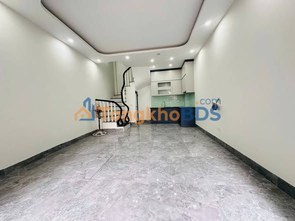 Nhà riêng Thạch Bàn Long Biên 35m² 6 tỷ – Ô tô vào tận nhà