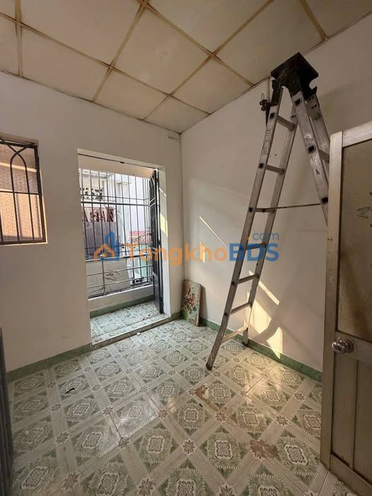 Nhà 2PN Tân Thới Hiệp, Q12 - Vừa Sơn Sửa, Sẵn Sàng Ở Ngay - Giá 4 Triệu