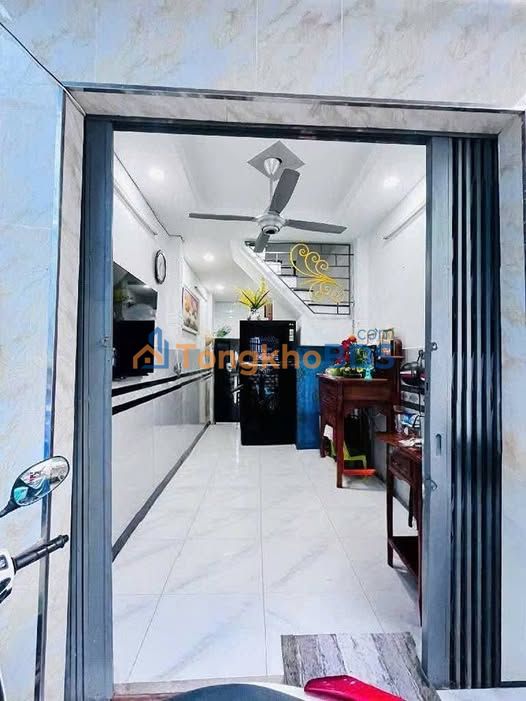 Nhà 2 Tầng 2.6 Tỷ Đường Bình Đông, Quận 8 - Sổ Hồng Hoàn Công, Sẵn Ở Ngay