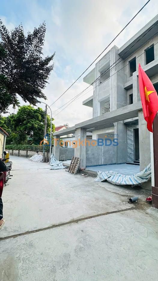 Nhà 3 Tầng 95m² Lương Quy Lê Lợi - 3.88 Tỷ, Oto Vào Nhà