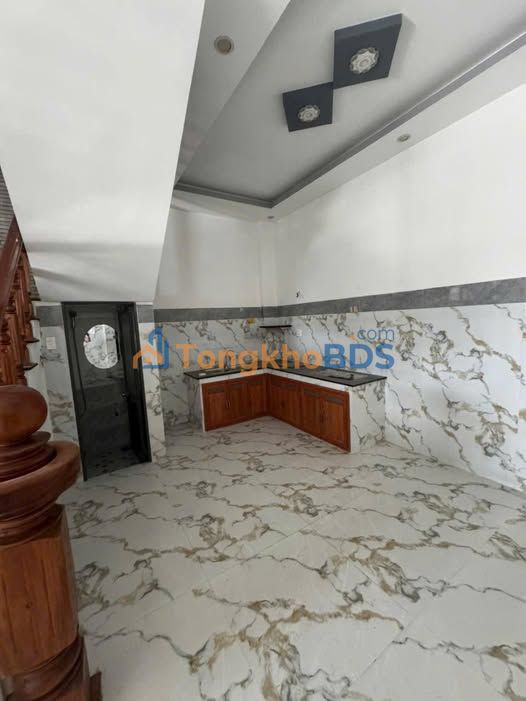 Nhà Nguyên Căn Mặt Tiền Ghềnh Ráng, Quy Nhơn - 3PN, 3 Lầu, Giá 6 Triệu