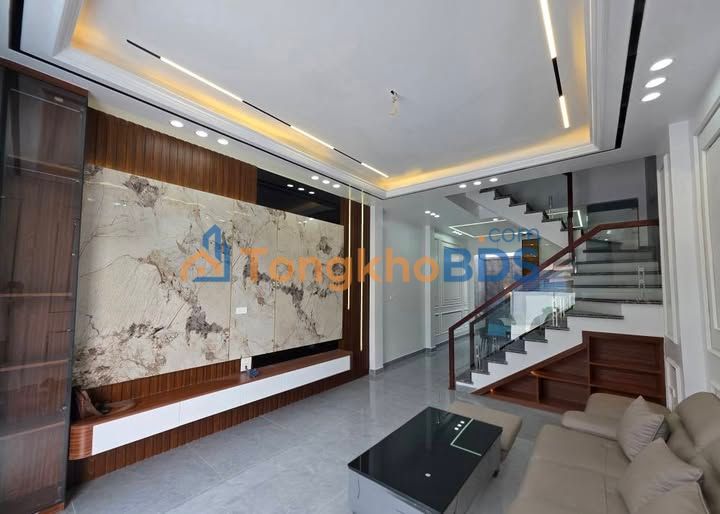 Nhà 3 Tầng Full Nội Thất, Ô Tô Đỗ Cửa - Hồng Bàng, Hải Phòng - 2.7 Tỷ