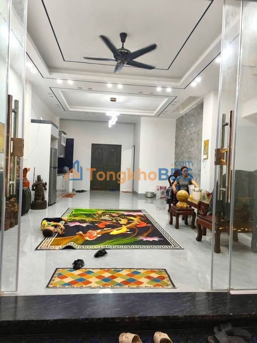 Nhà 3 Tầng Trần Huy Liệu 135m² - Sổ Đỏ Chính Chủ, Giá 2.9 Tỷ