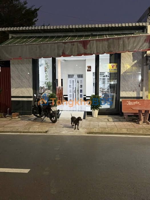 Nhà mặt tiền Thái Thị Hạnh 2.8 tỷ - Mặt tiền kinh doanh