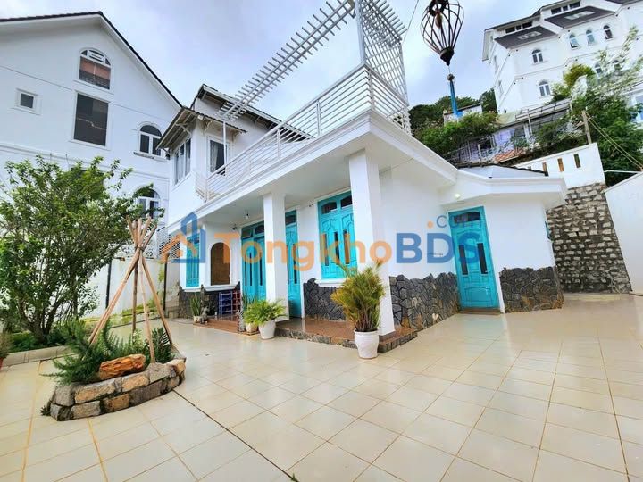Bán Villa Mini Sân Vườn Đà Lạt - 500m² View Đồi Thông