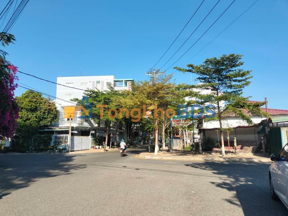 Bán Nhanh Khách Sạn Lô Góc 500m² Mặt Tiền Biển Ninh Chữ - Ninh Thuận