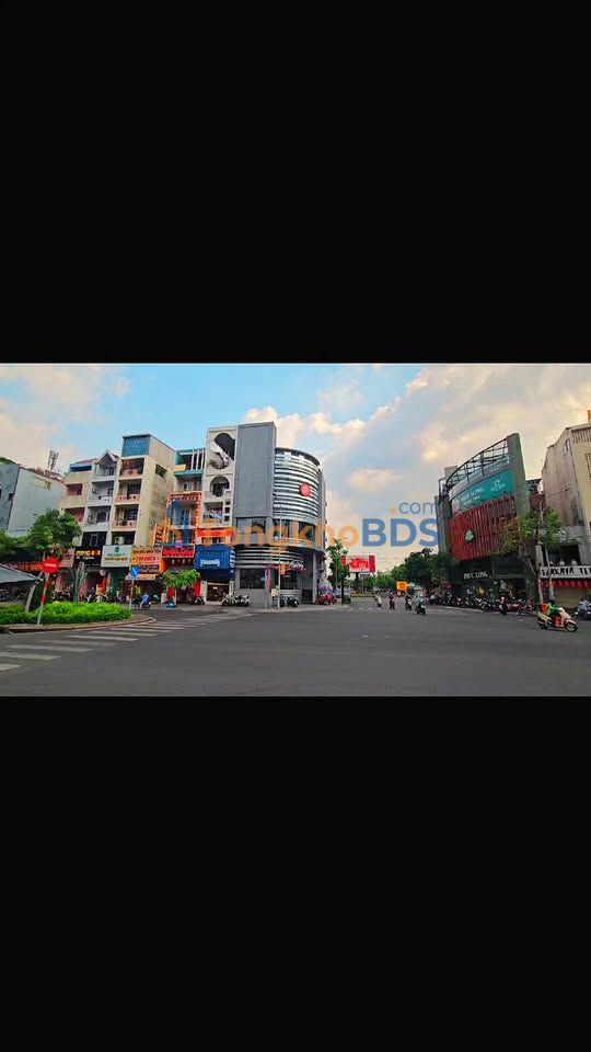 Nhà Mặt Tiền Phan Xích Long, Phú Nhuận - Kinh doanh Sầm Uất, 128m², 95 Tỷ