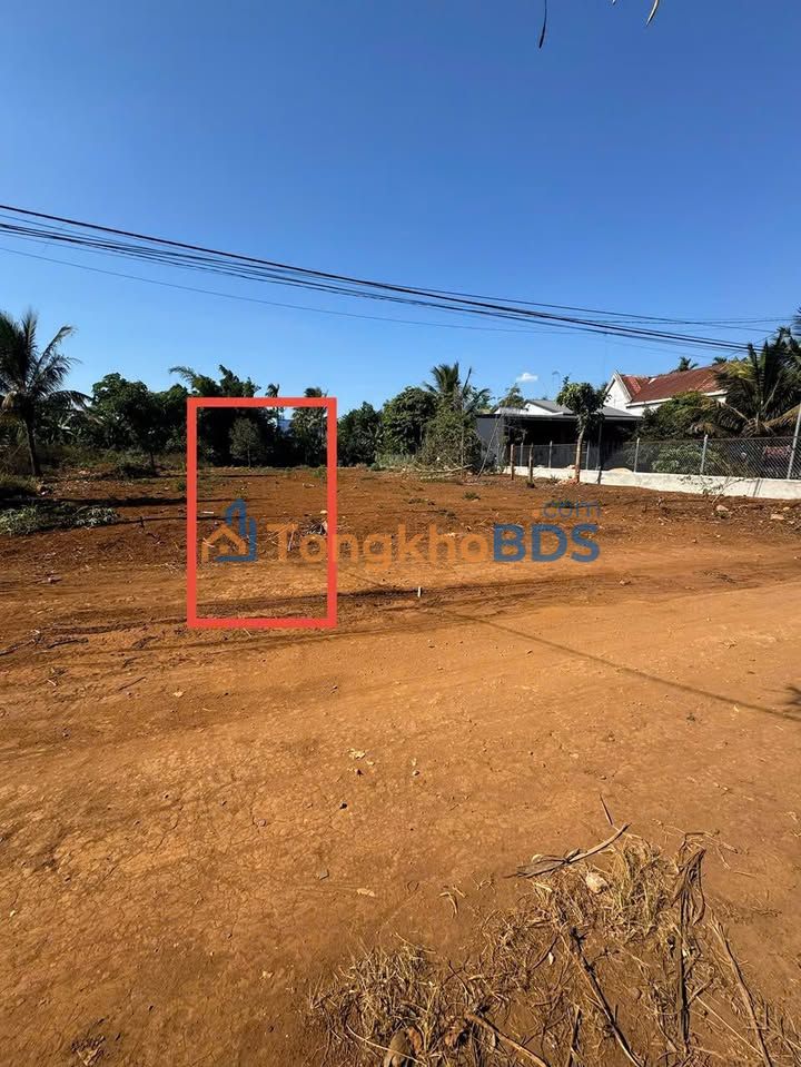 Bán đất 260m² Hòa Đông, Đắk Lắk - Sổ sẵn, đường 10m, gần Hồ Tara