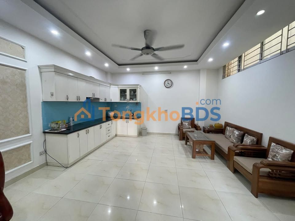 Nhà Nguyên Căn 40m² Đại Mỗ - 4 Tầng Đủ Nội Thất, Giá 12 Triệu