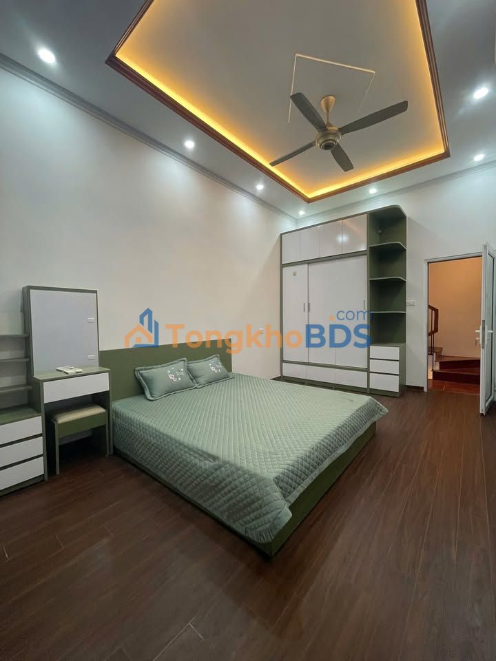 Nhà Nguyên Căn 40m² Tân Mai, Hoàng Mai - 7PN, Giá 14 Triệu/Tháng