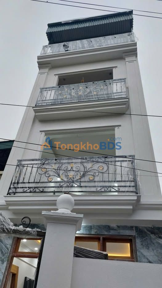 Nhà 4 Tầng Liên Ninh Thanh Trì 280m² - Giá 6.9 Tỷ Có Thương Lượng